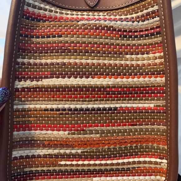 Upwoven leather and glove tanned leather - Picture 7 of 9